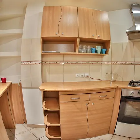 Apartment Color Franceza St