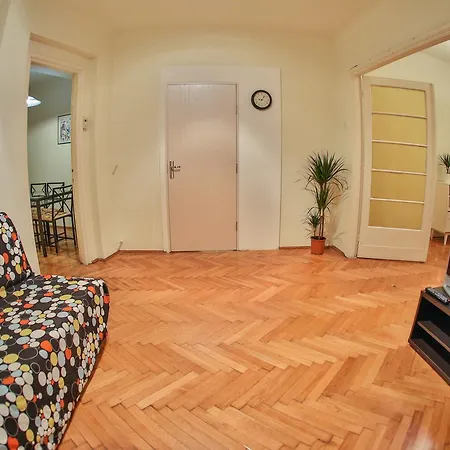 Apartament Color Franceza St Bucureşti