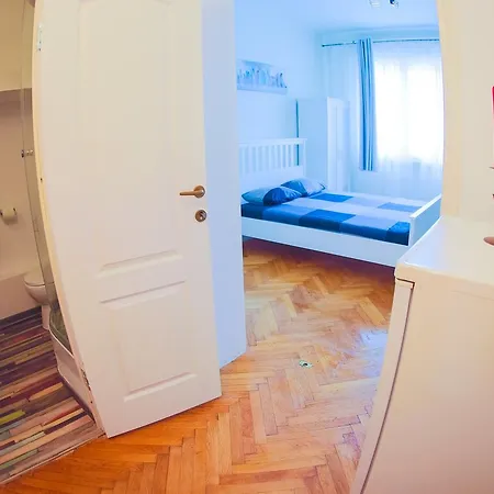 Color Franceza St Apartament