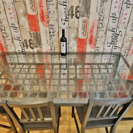 Color Franceza St Apartment