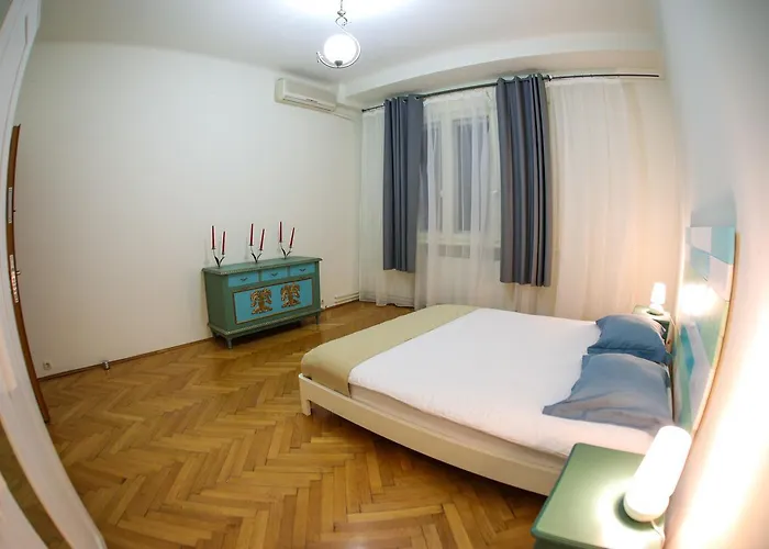 Color Franceza St Apartman