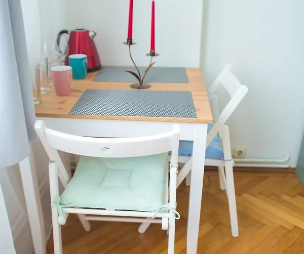 Color Franceza St Apartmán Bukurešť