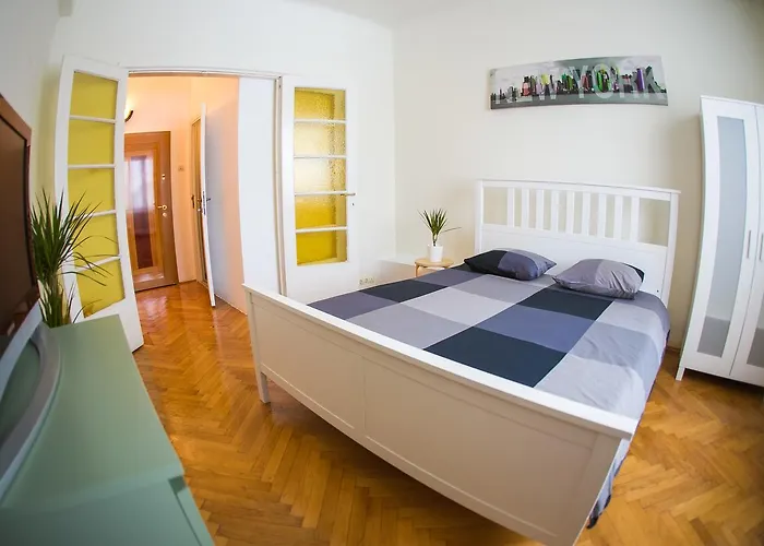 Apartman Color Franceza St
