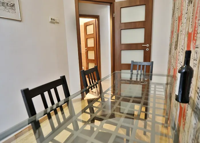 Color Franceza St Apartman *