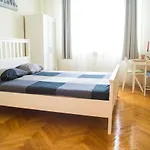 Apartamento Color Franceza St *